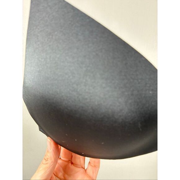 SKIMS NWT Push Up Plunge Bra in Onyx Size 32D - Picture 3 of 9